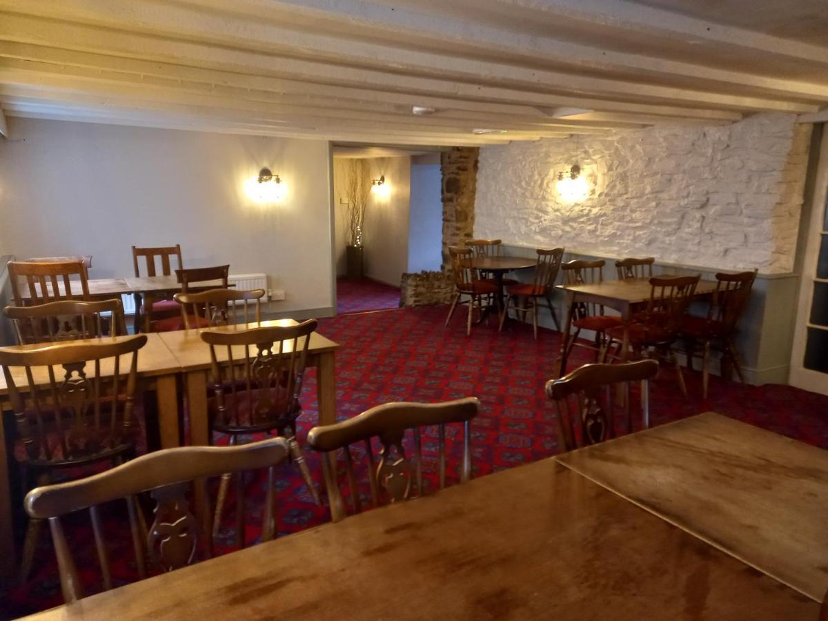 The Crown Inn Wentnor Exterior foto